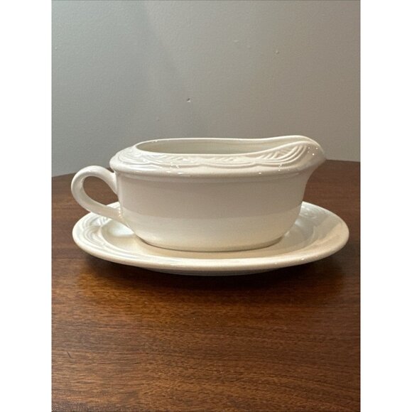 Retired Pfaltzgraff Acadia White Gravy Boat and Underplate Set - Picture 2 of 9